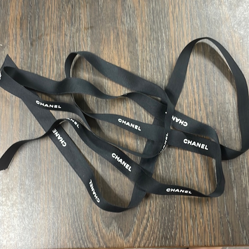 CHANEL ribbon